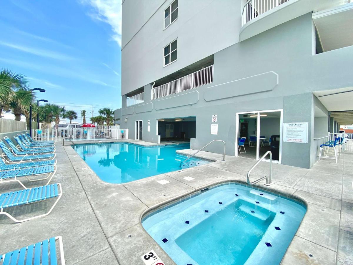 Island Royale: Beachfront Condo in Gulf Shores Exterior photo