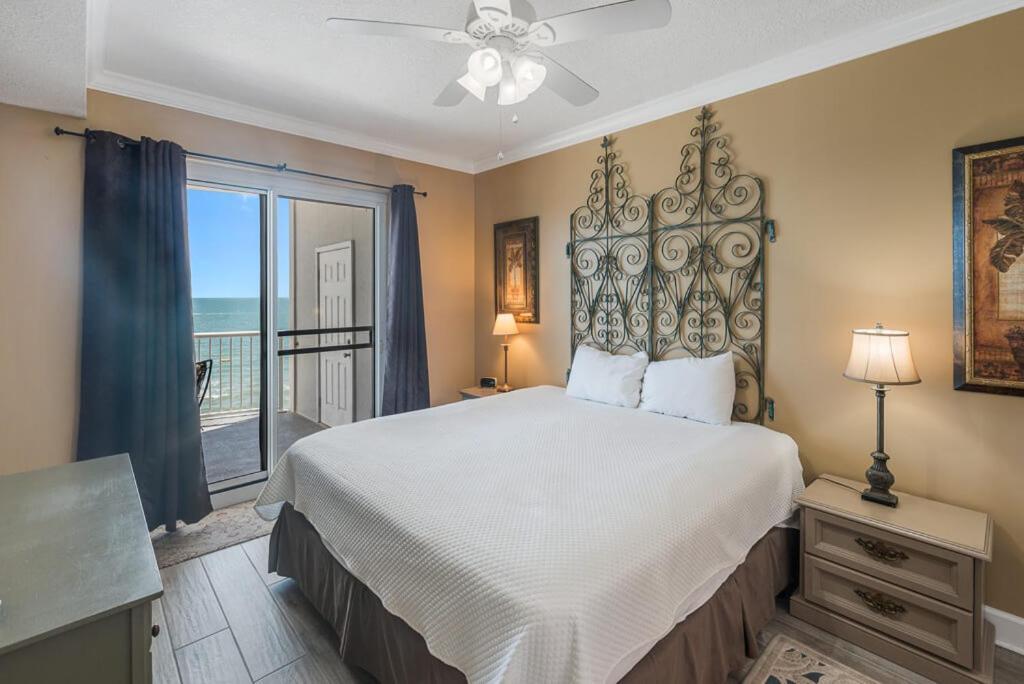 Island Royale: Beachfront Condo in Gulf Shores Exterior photo