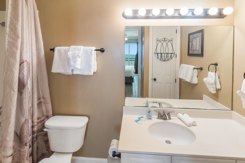 Island Royale: Beachfront Condo in Gulf Shores Exterior photo