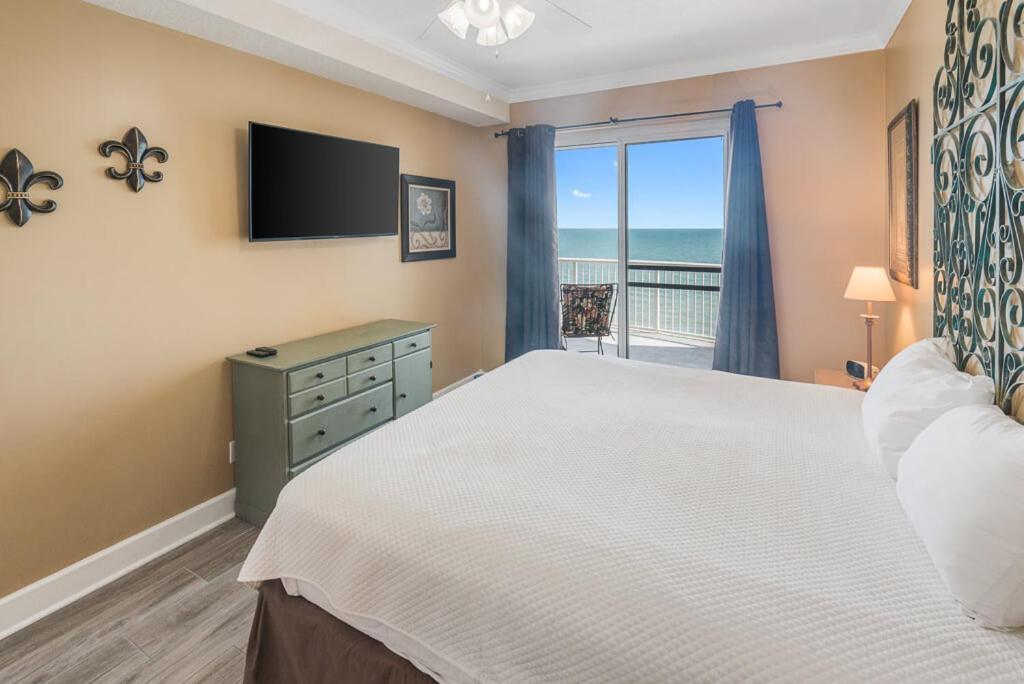 Island Royale: Beachfront Condo in Gulf Shores Exterior photo